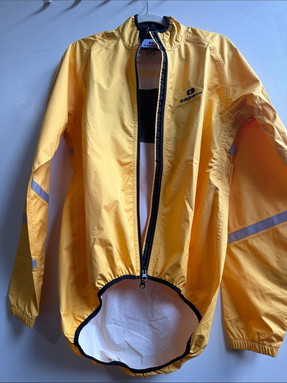 Capo Men’s Yellow Lightweight Cycling Jacket
